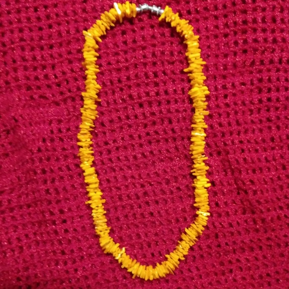 NECKLACE- YELLOW SEA STONES - Picture 3 of 4